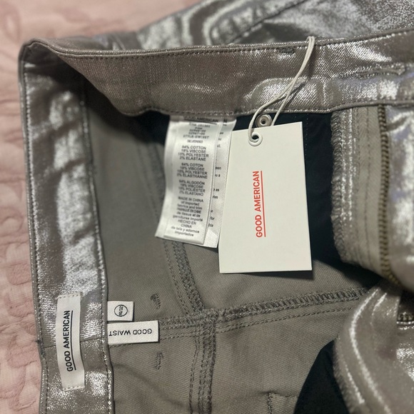 Good American Shimmering Silver Jeans Size 14 NWT - Picture 4 of 4